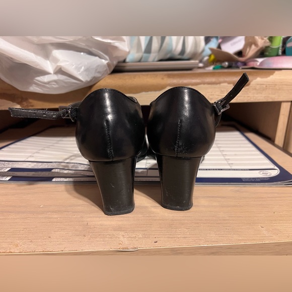 Black Heels - Picture 4 of 5